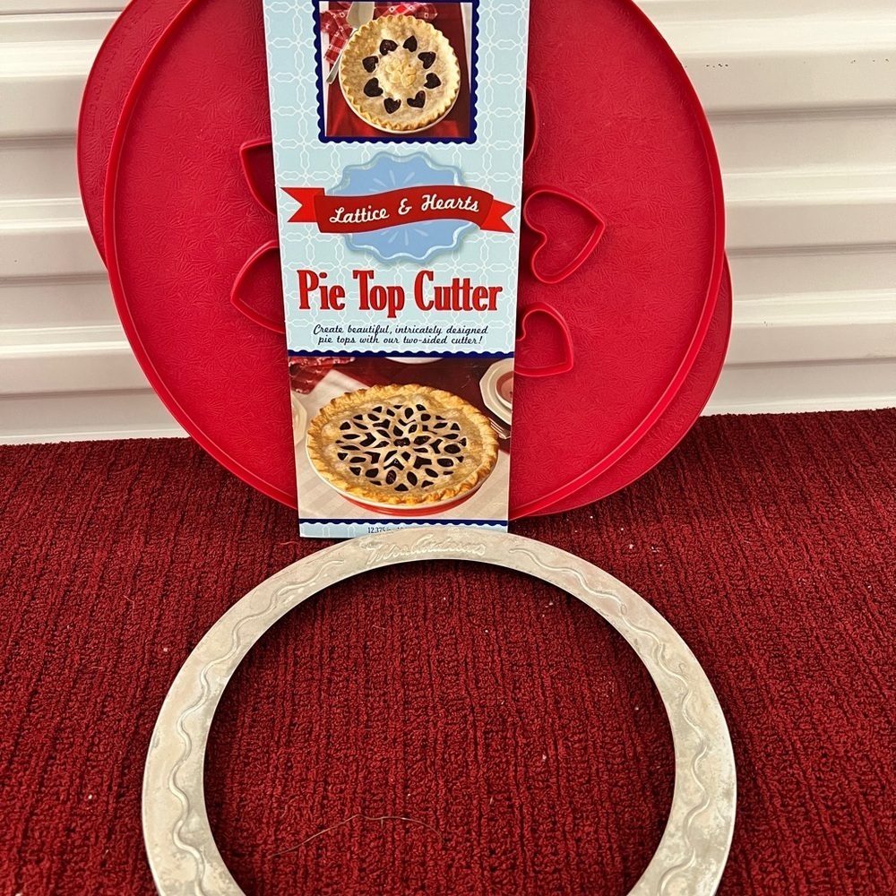Nordic Ware Pie Top Cutter & Mrs. Anderson’s Pie Crust Shield Set
